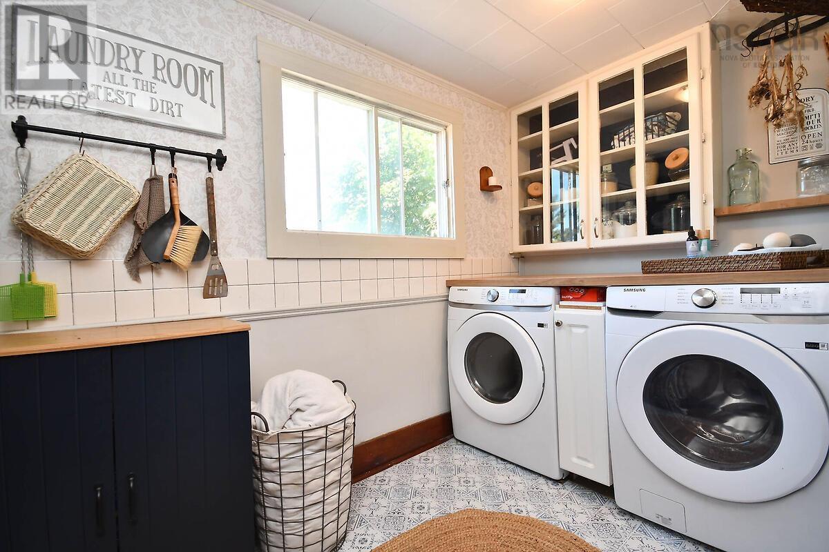 Property 16 of 50 of 4677 Highway 215