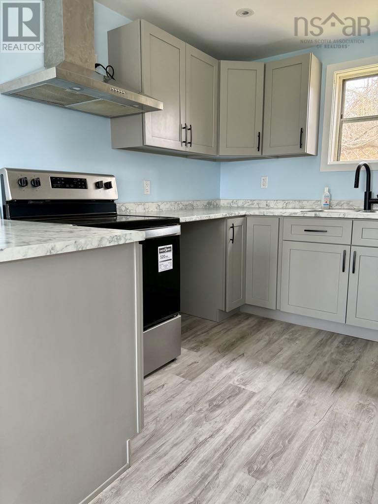 Property 10 of 30 of 5718 Highway 2