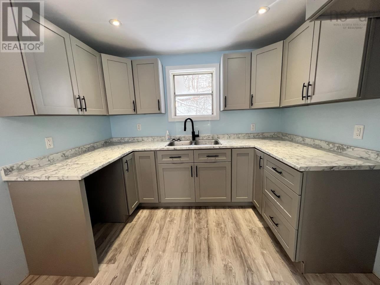 Property 7 of 30 of 5718 Highway 2