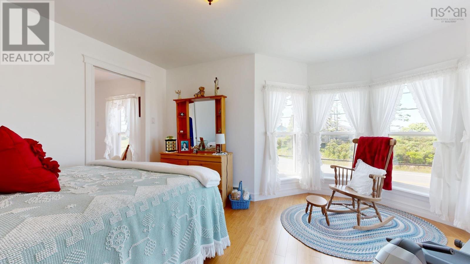 Property 38 of 49 of 3009 Main Street