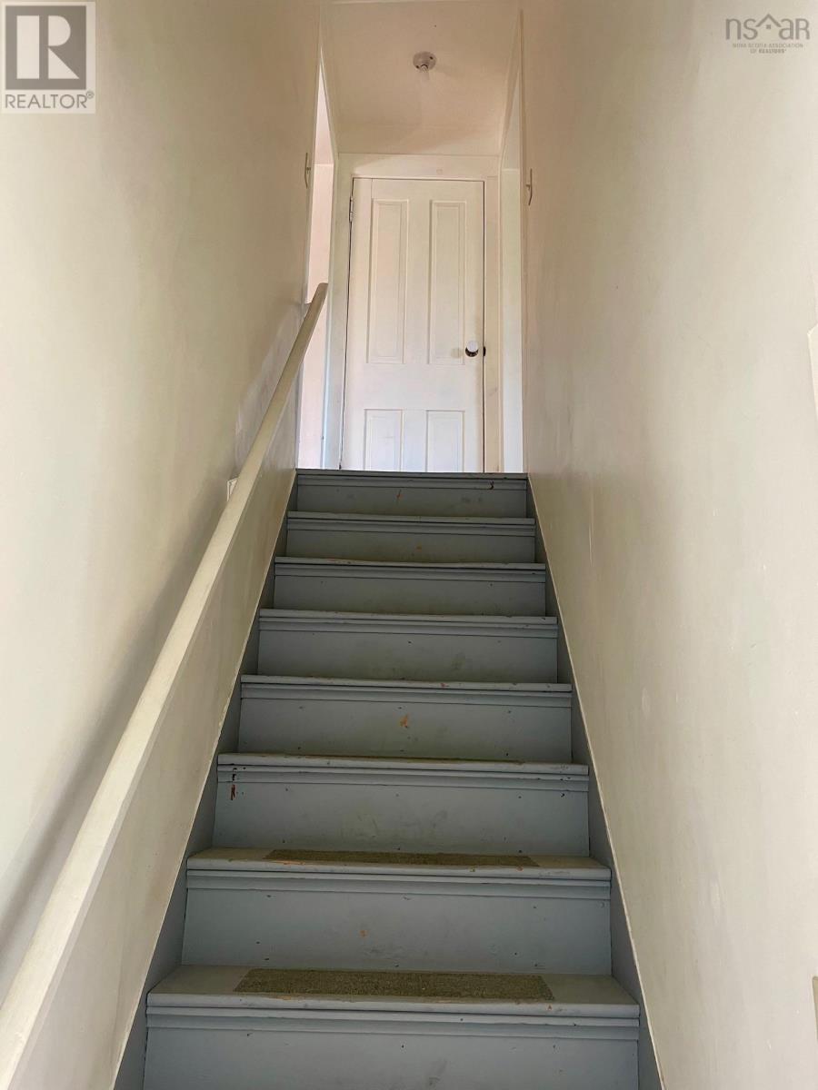 Property 21 of 43 of 960 Highway 208