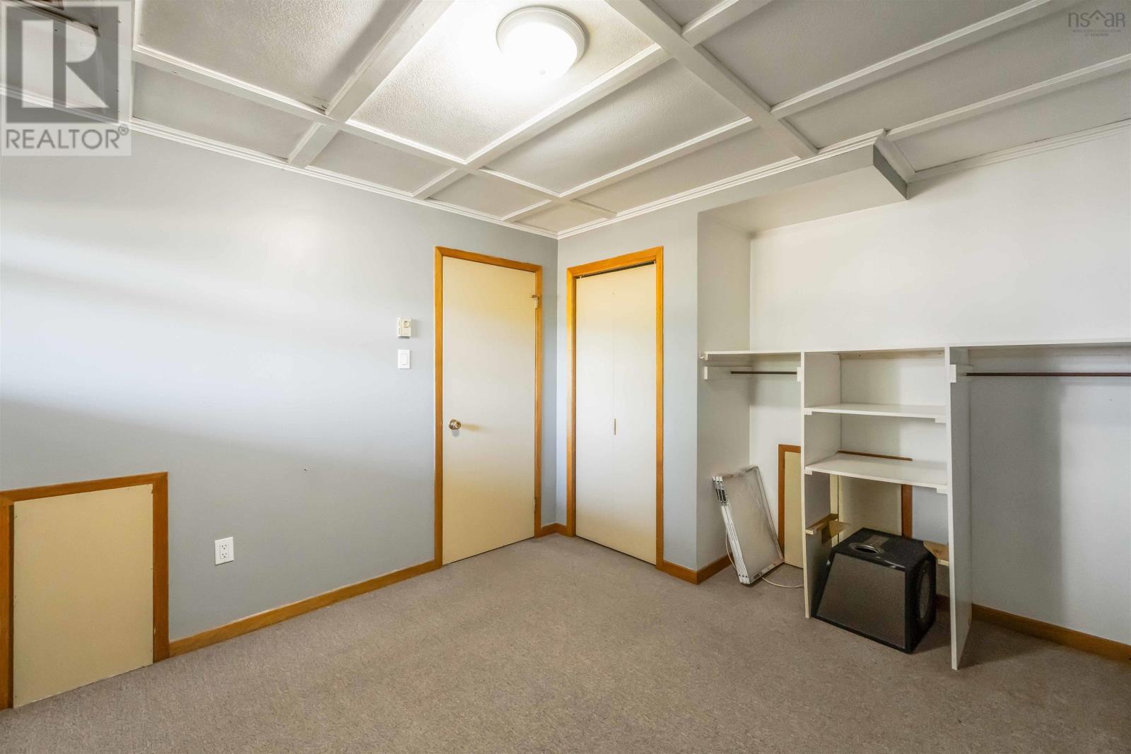 Property 20 of 48 of 265 Black Hole