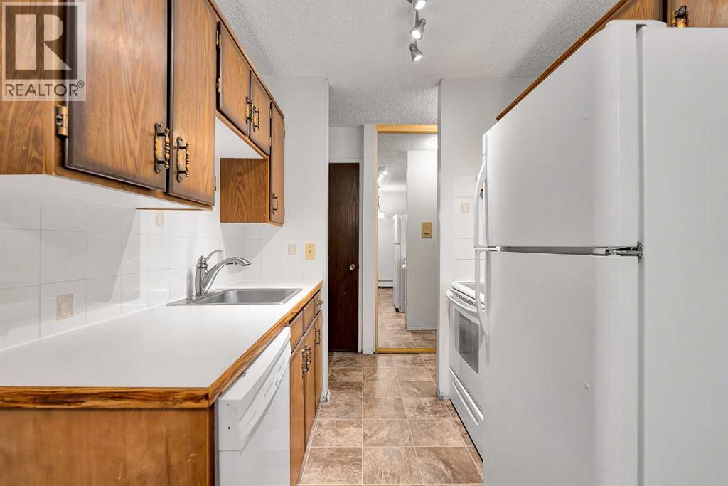 Single Family House for Sale in  B  Street NW Varsity Calgary 