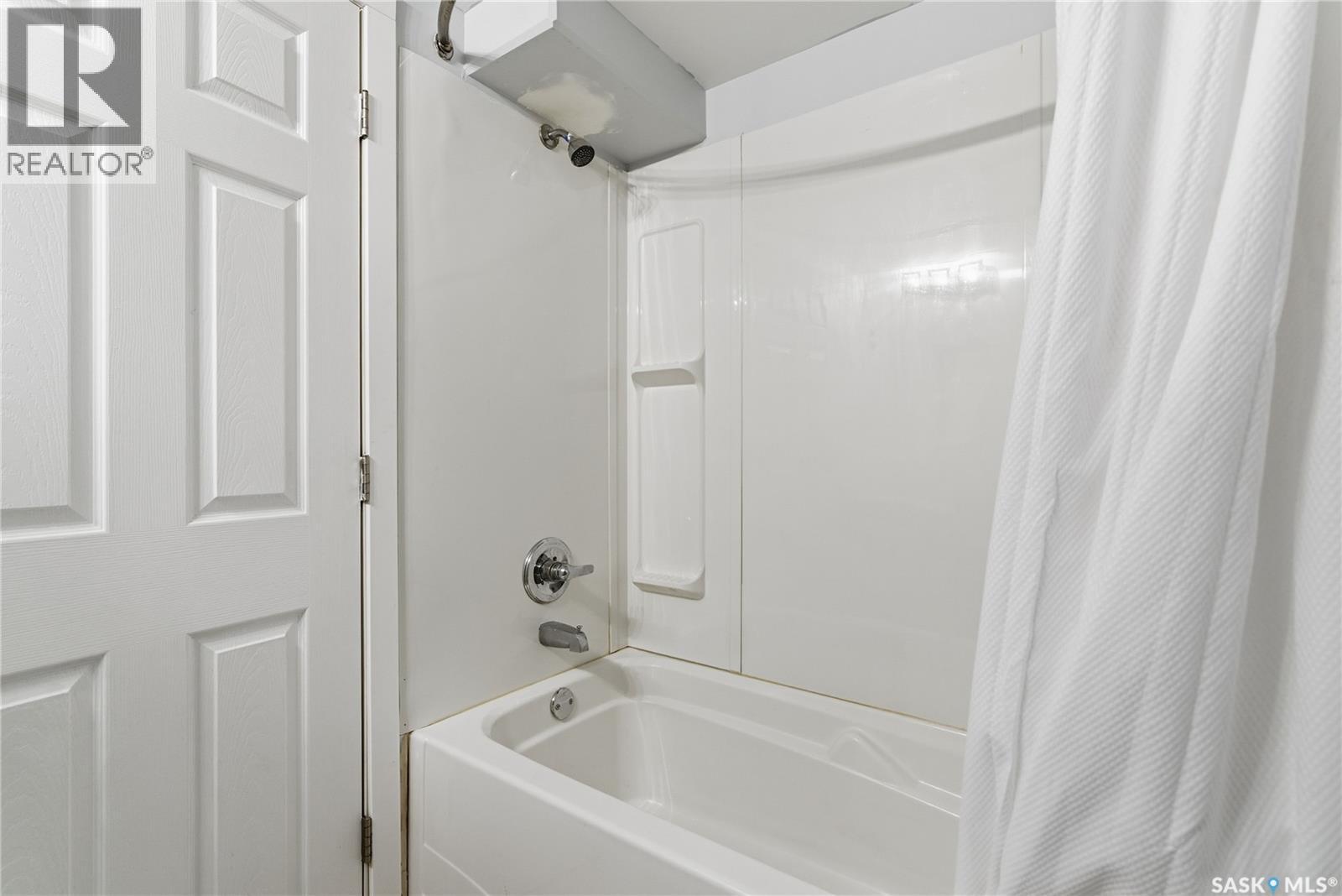 Single Family House 2 Level for Sale in  Kloppenburg CRESCENT Saskatoon 