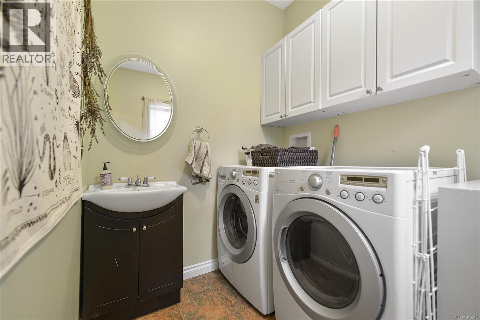 300 BONSAI Pl, Qualicum Beach