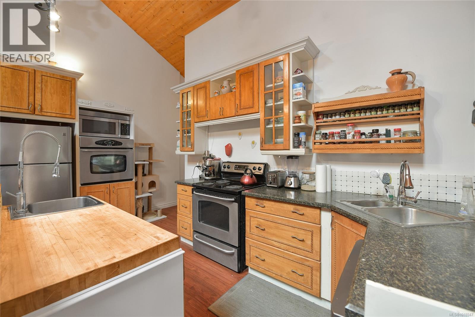 300 BONSAI Pl, Qualicum Beach