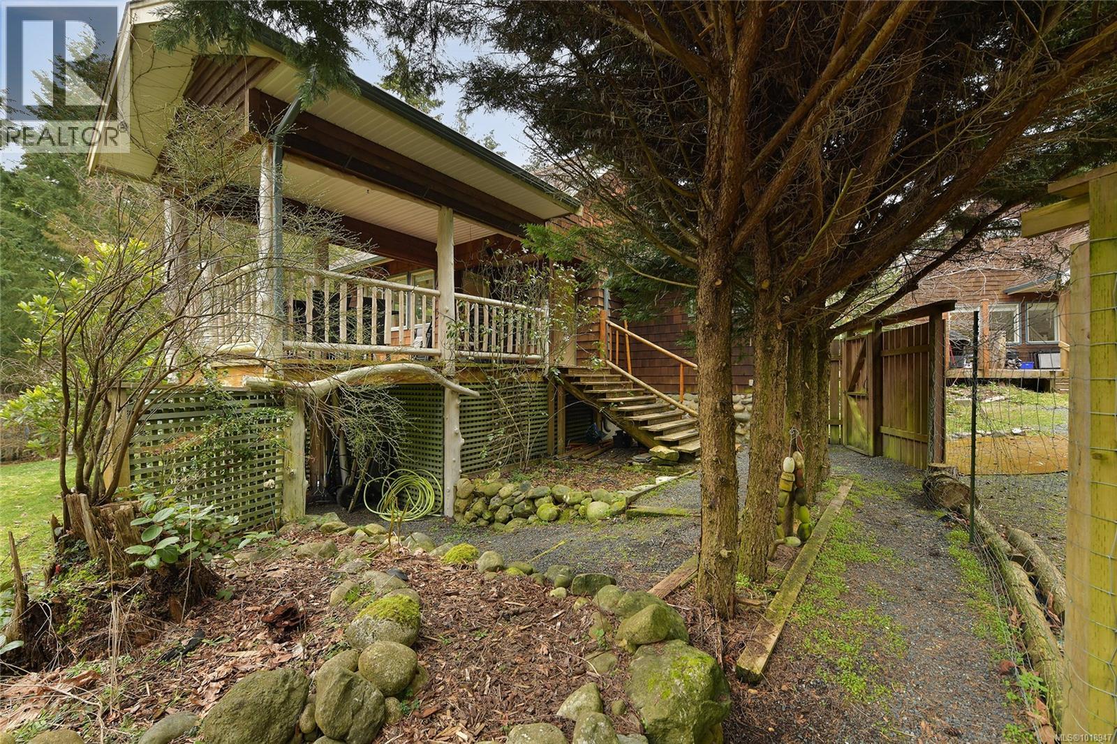 300 BONSAI Pl, Qualicum Beach