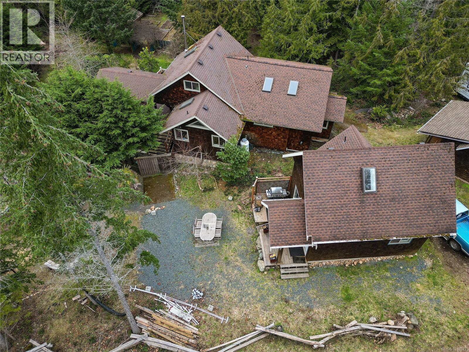 300 BONSAI Pl, Qualicum Beach