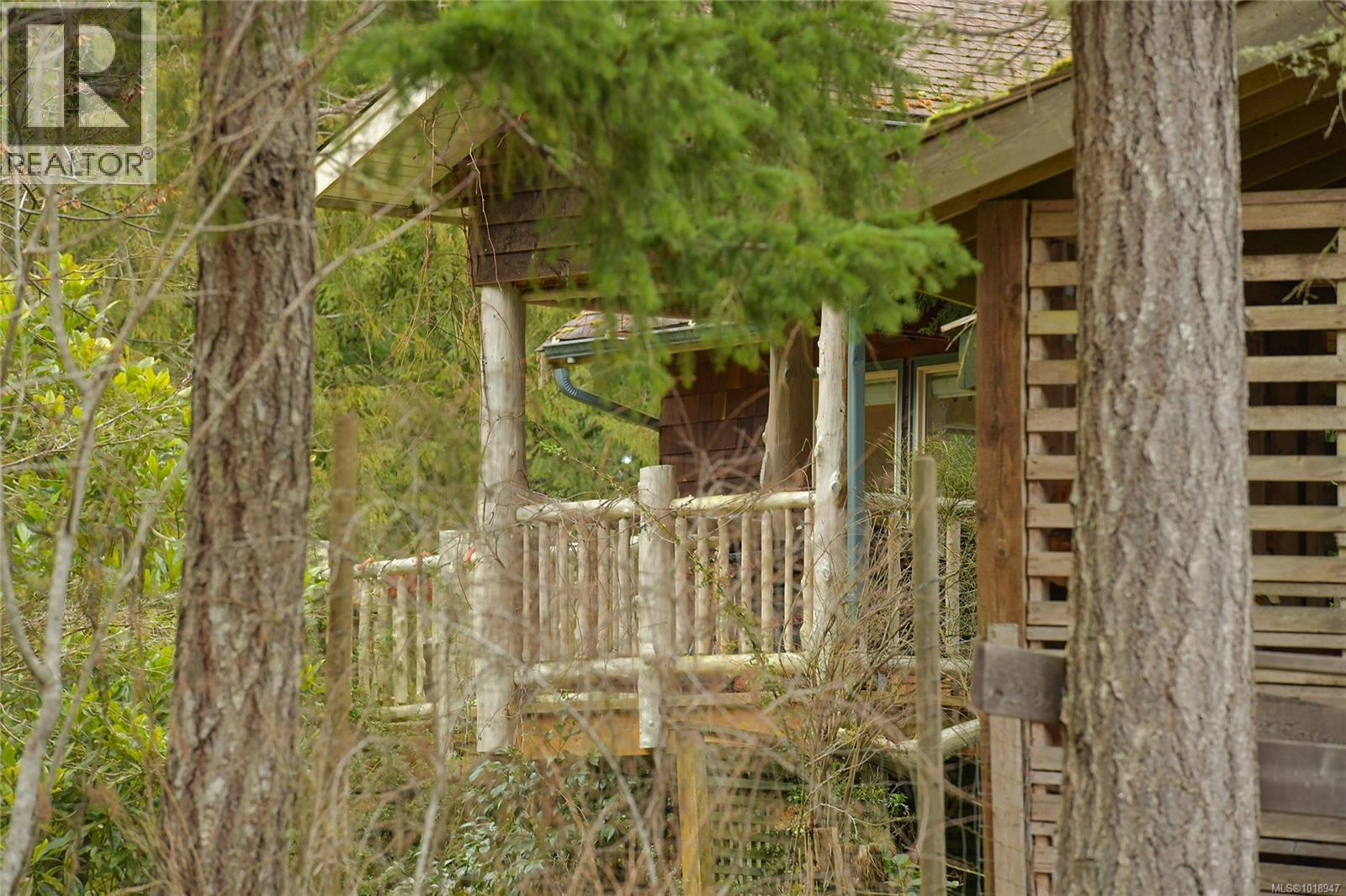 300 BONSAI Pl, Qualicum Beach