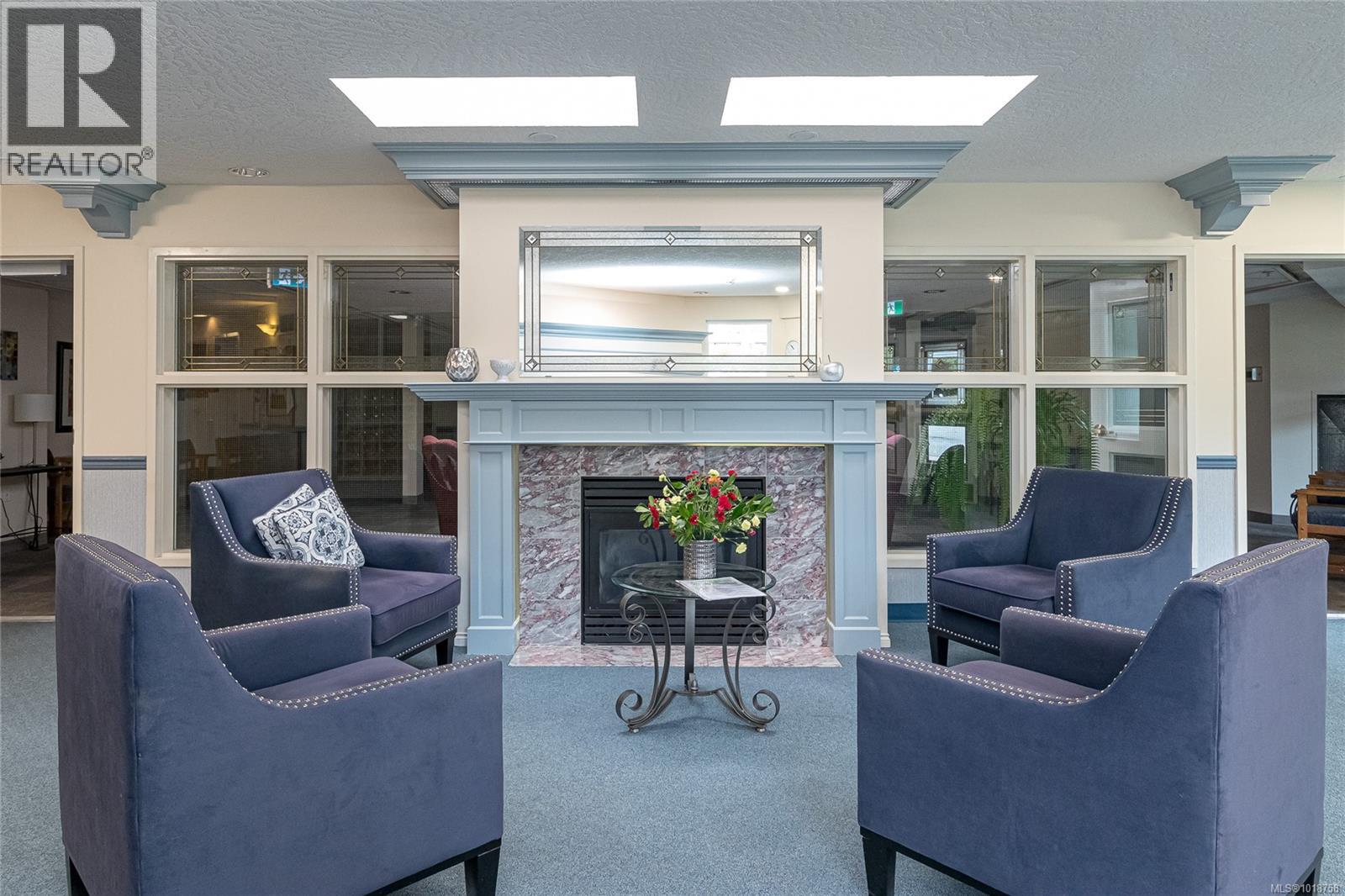 105 1521 Church Avenue, Saanich