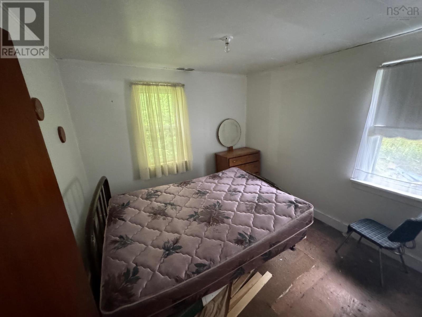 Property 20 of 22 of 12272 Highway 105