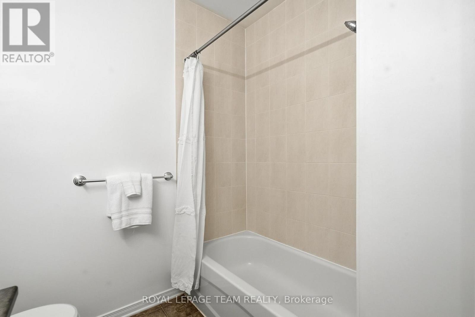 104 FIR LANE - 25