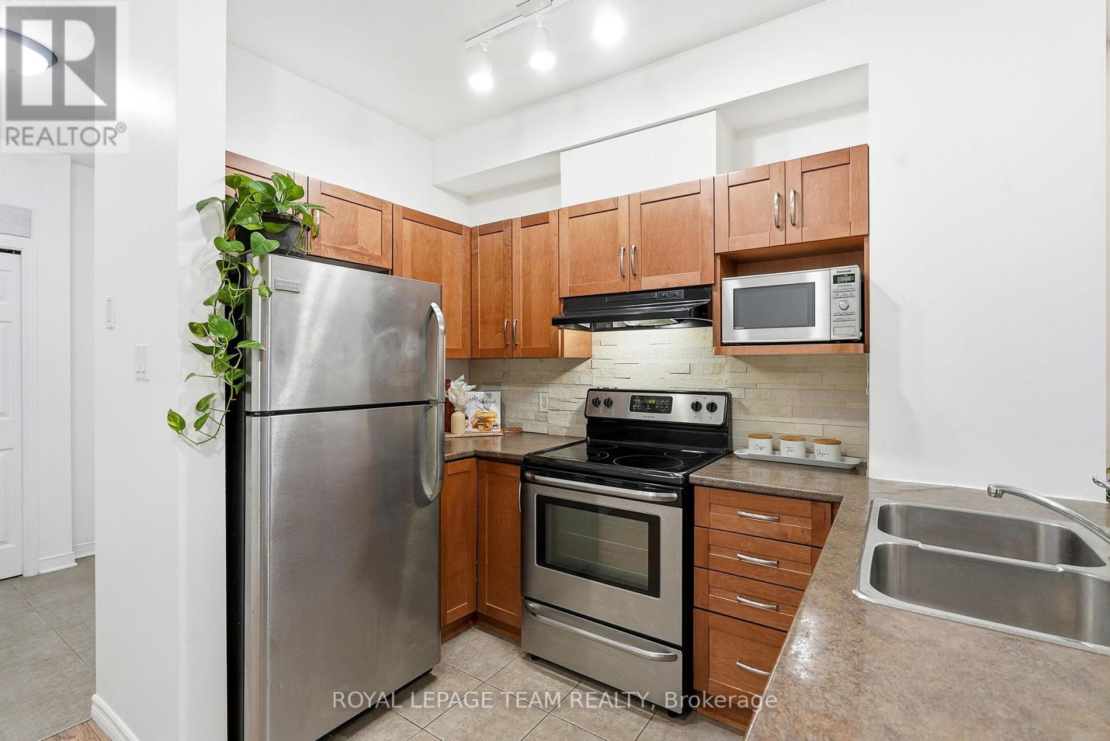 104 FIR LANE - 6