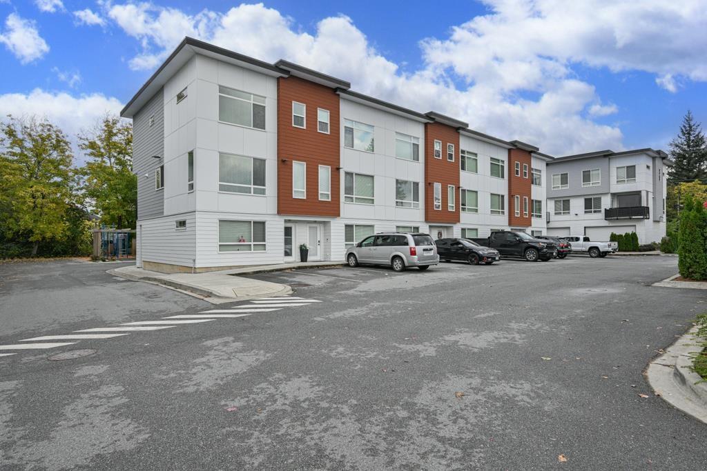 23 27640 LANTERN Avenue - photo 2