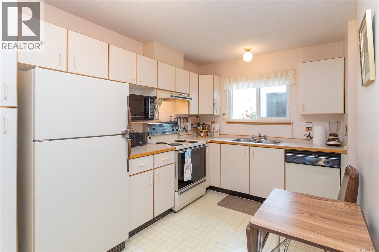 7 4125 Interurban Road, Saanich