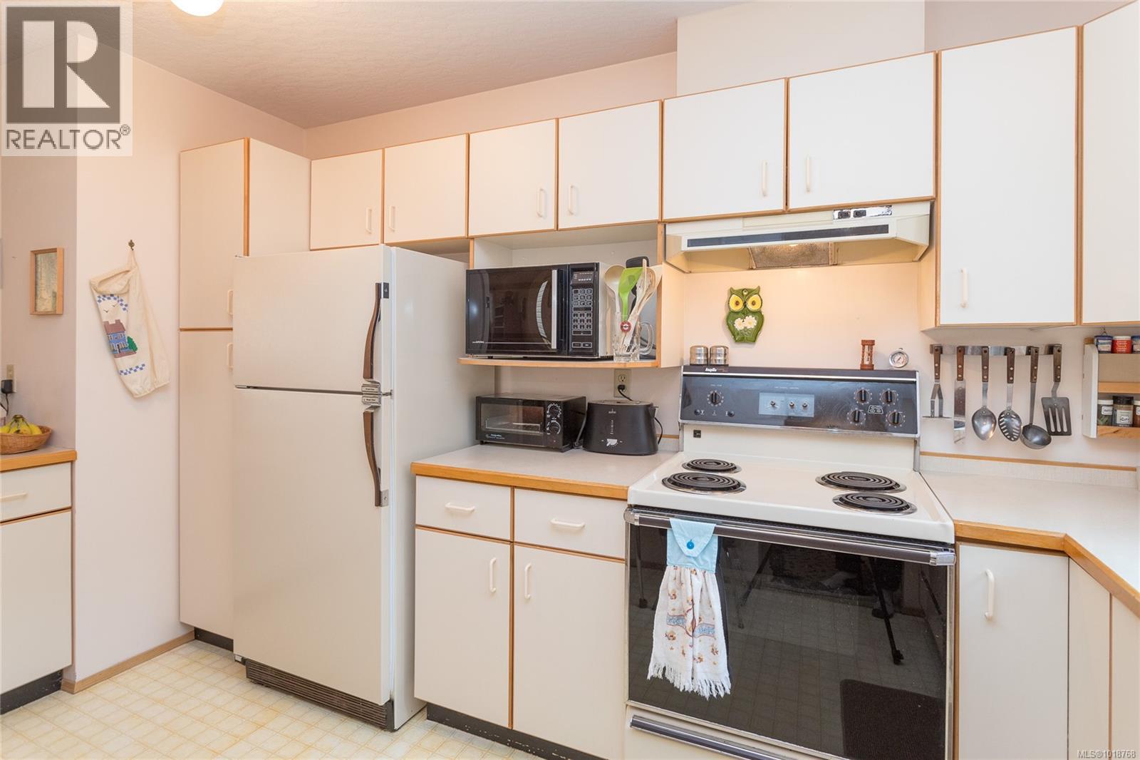 7 4125 Interurban Road, Saanich