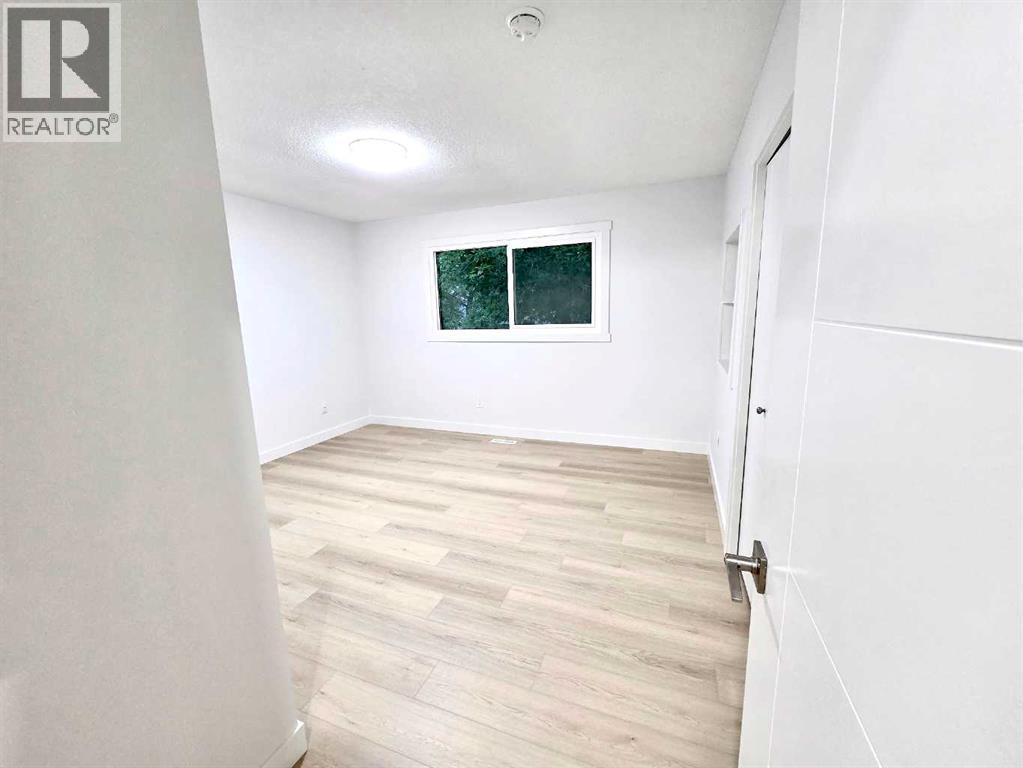 Single Family House Bi-level for Sale in  Whiteview Close NE Whitehorn Calgary 