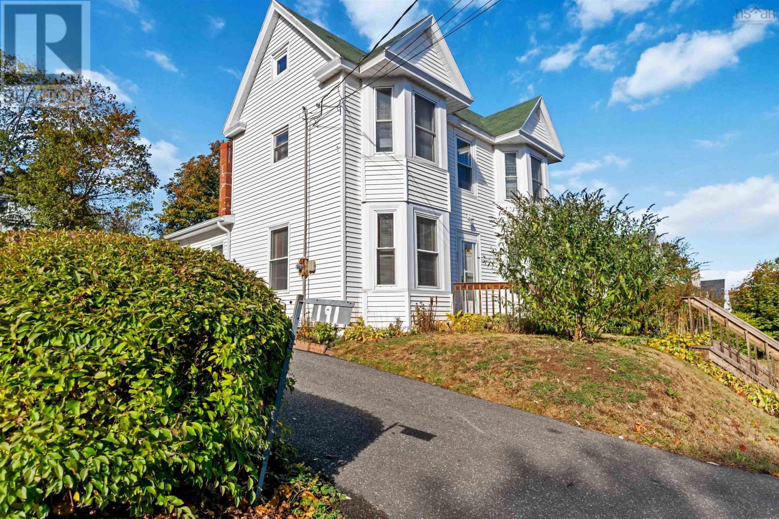 Property 2 of 50 of 191 Second Avenue