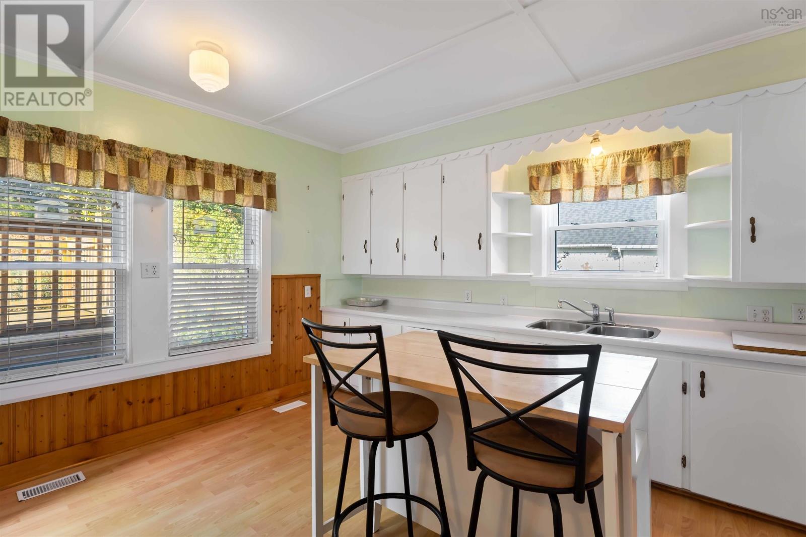 Property 29 of 50 of 191 Second Avenue