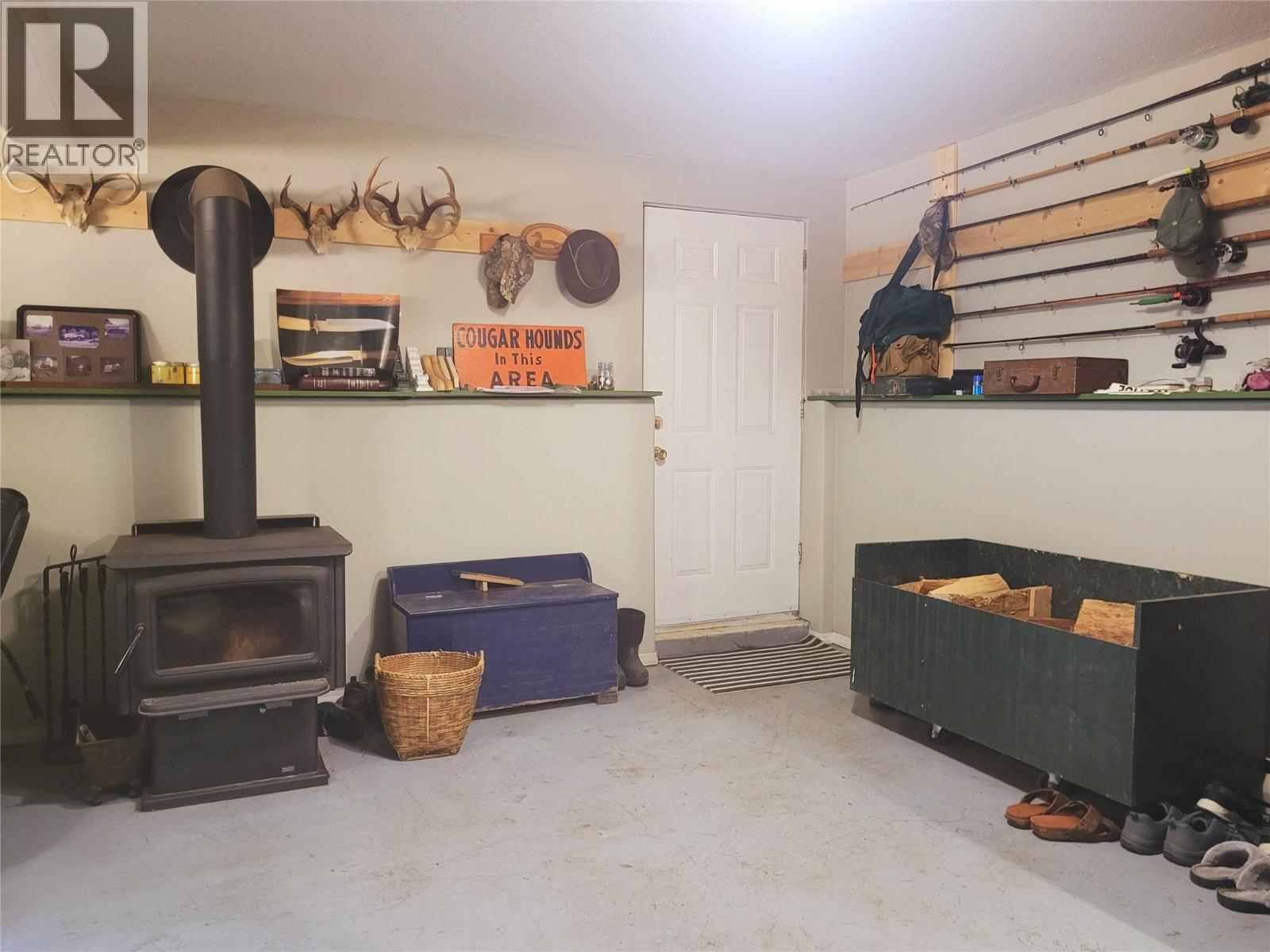 349 DUTCH LAKE Road, Clearwater