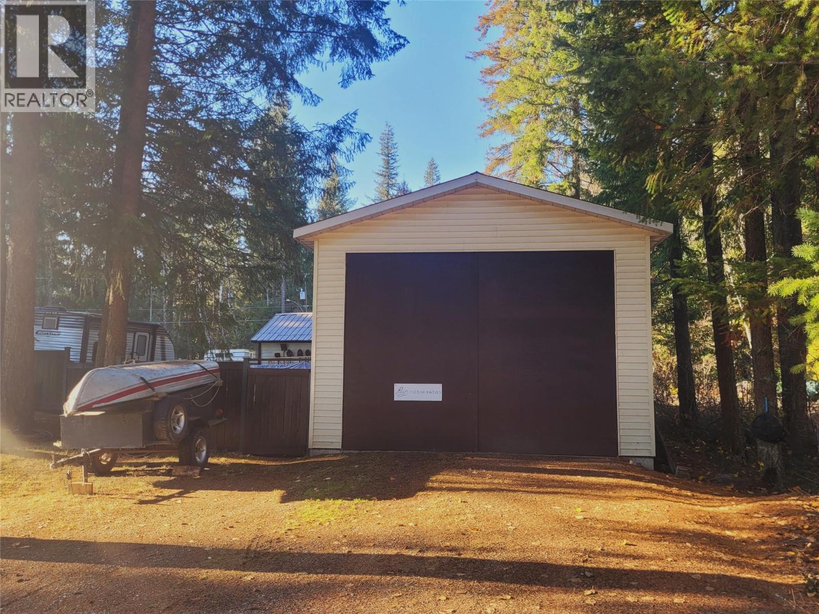 349 DUTCH LAKE Road, Clearwater