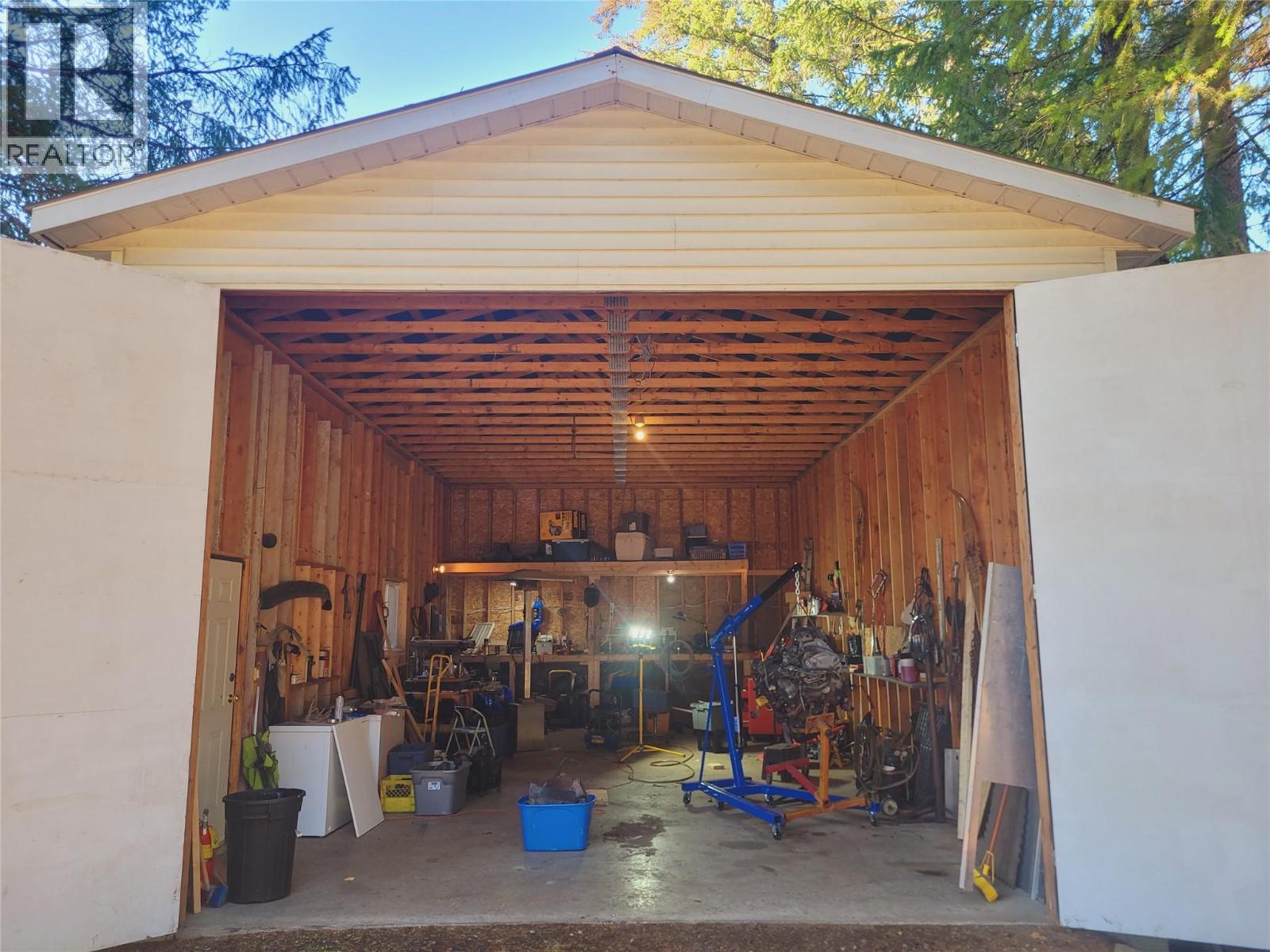 349 DUTCH LAKE Road, Clearwater