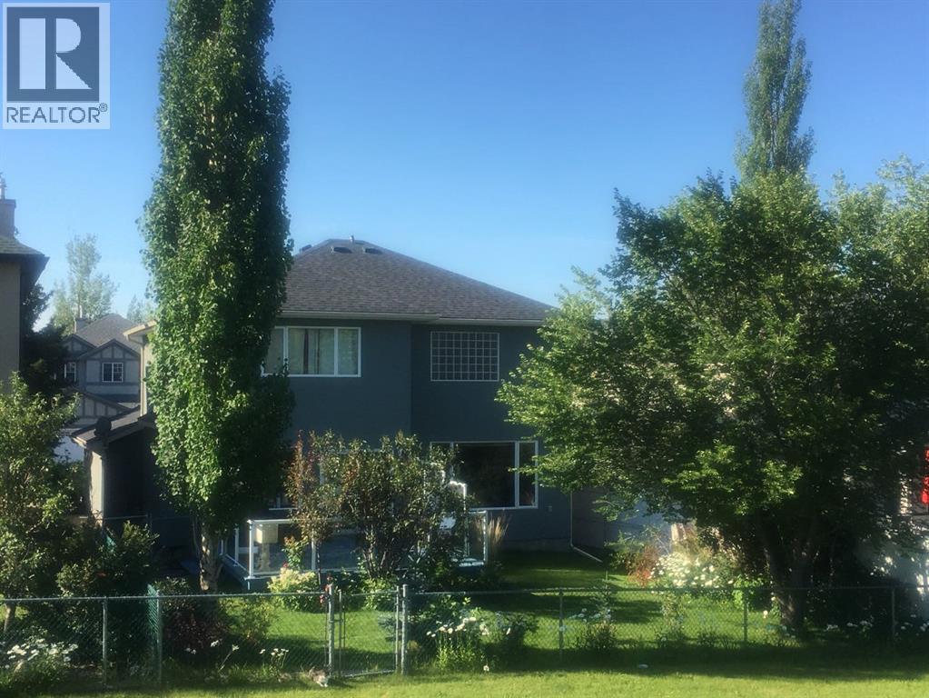 Single Family House for Sale in  Simcoe Close SW Signal Hill Calgary 