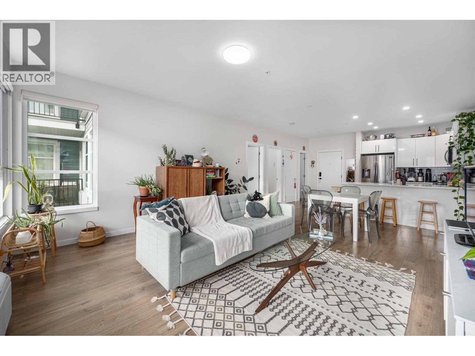 #309 1880 HUGH ALLAN DRIVE - 7