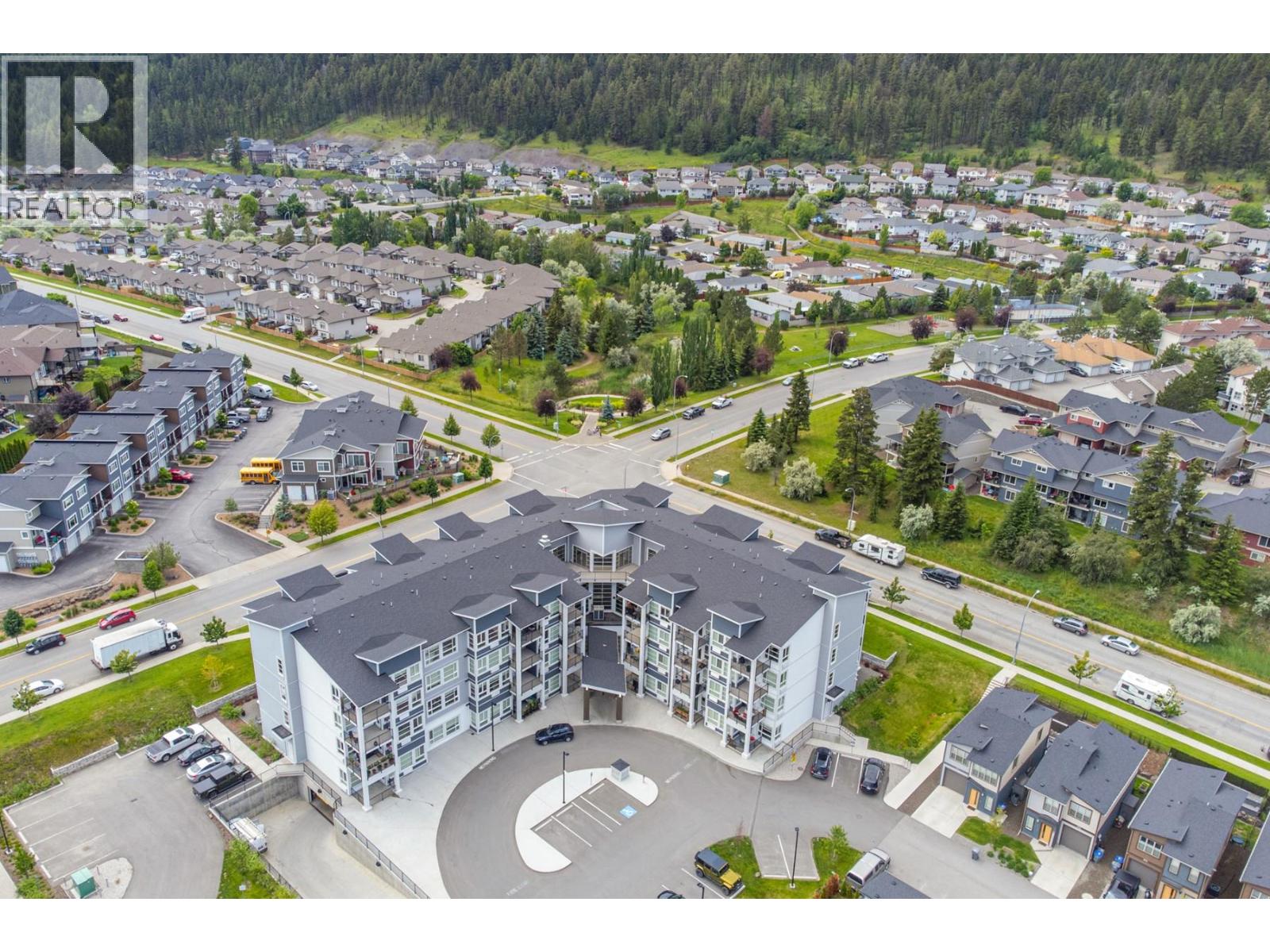 #309 1880 HUGH ALLAN DRIVE - 49