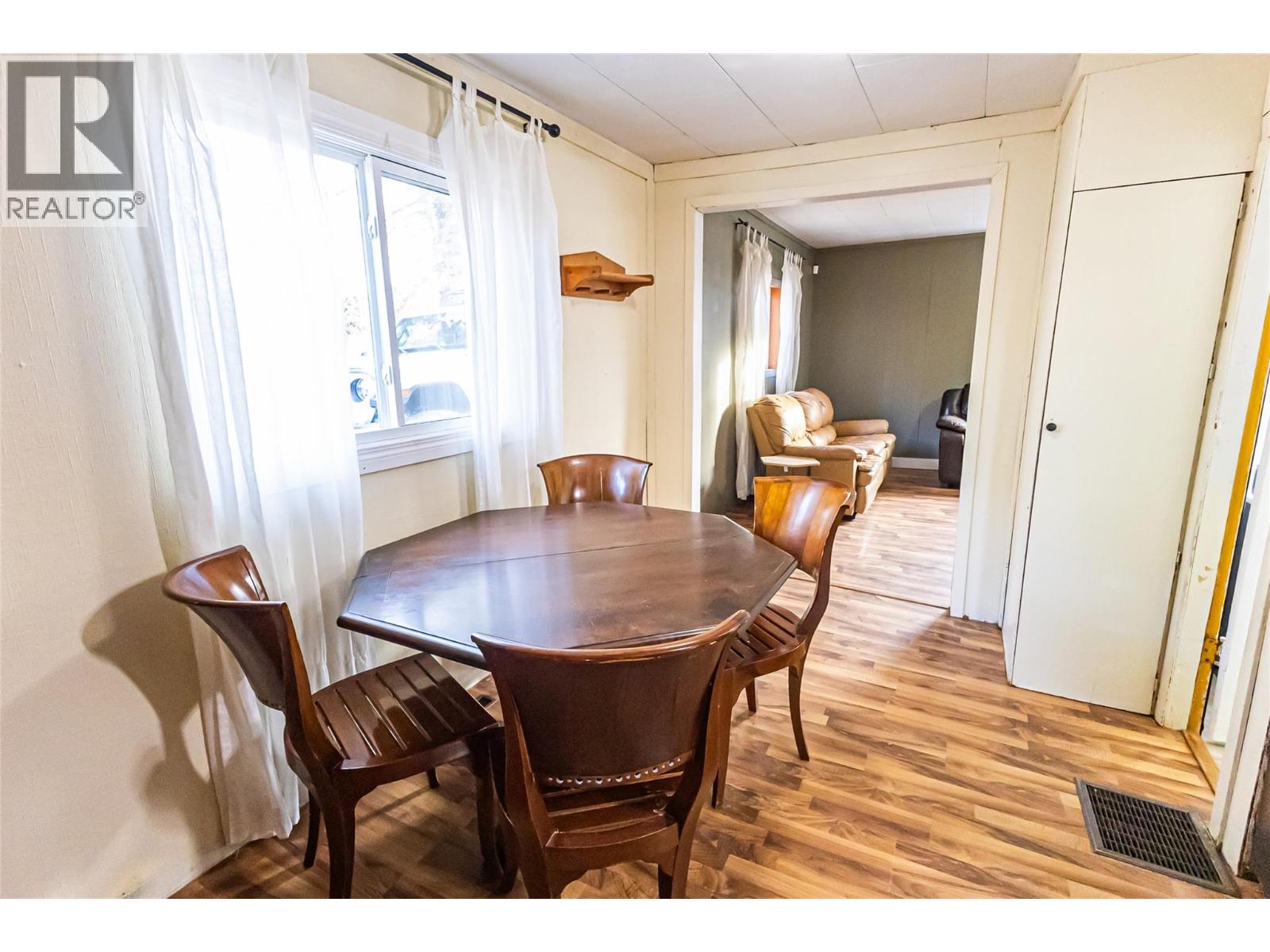 4912 47 Avenue, Pouce Coupe