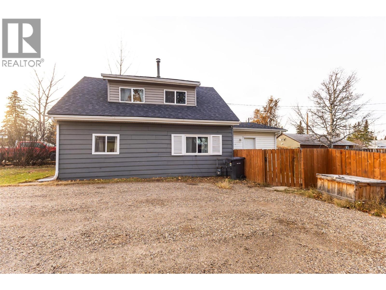 4912 47 Avenue, Pouce Coupe