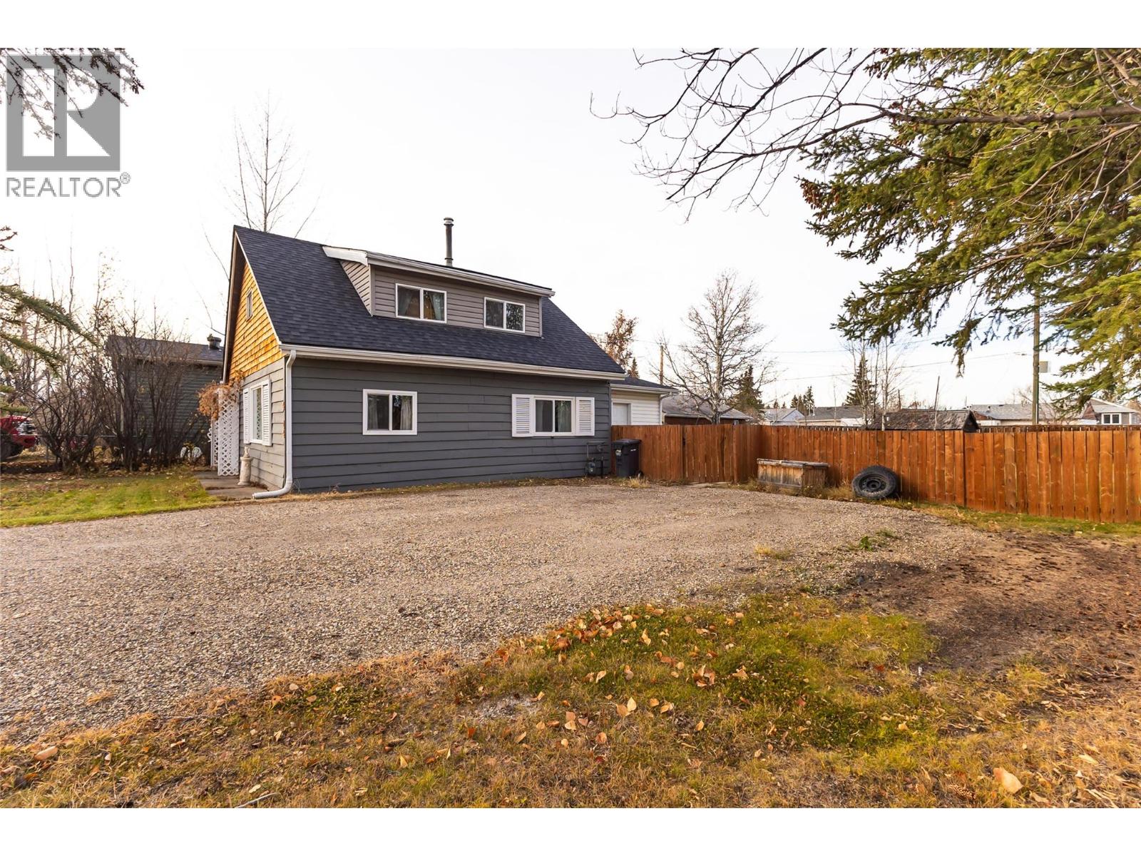 4912 47 Avenue, Pouce Coupe