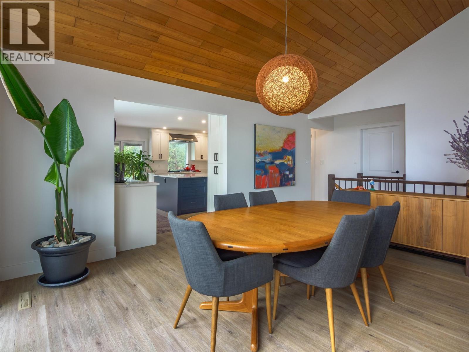 21815 Garnet Valley Road, Summerland