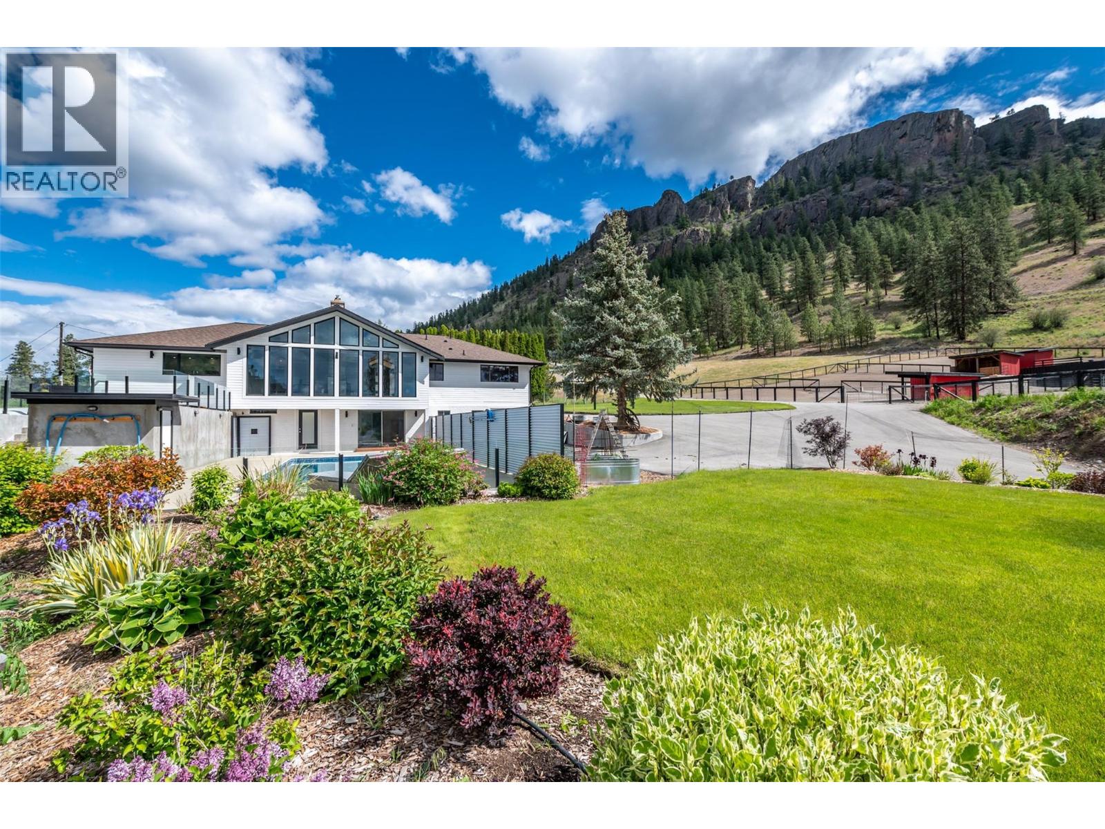 21815 Garnet Valley Road, Summerland