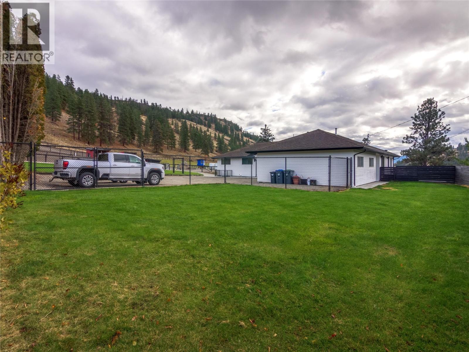 21815 Garnet Valley Road, Summerland