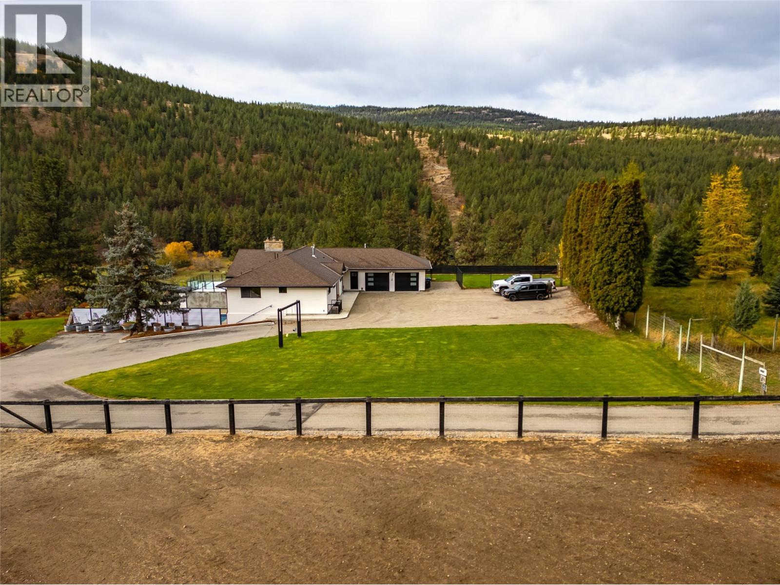 21815 Garnet Valley Road, Summerland