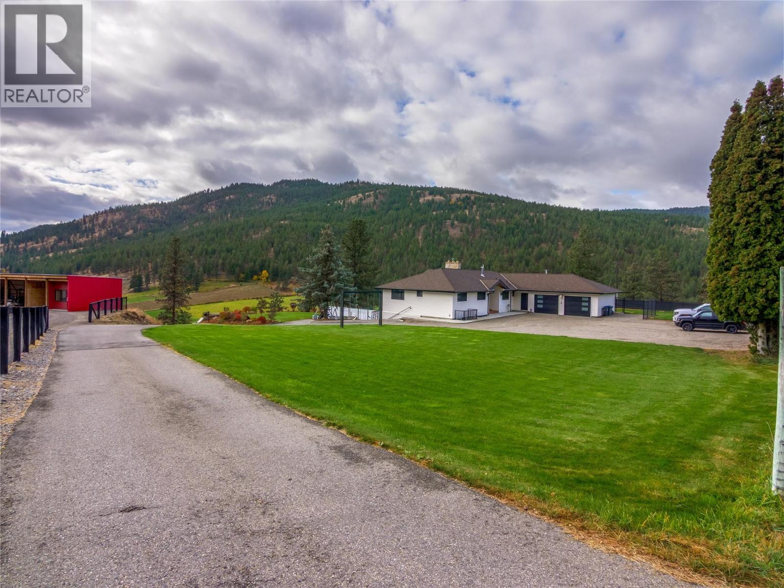 21815 Garnet Valley Road, Summerland