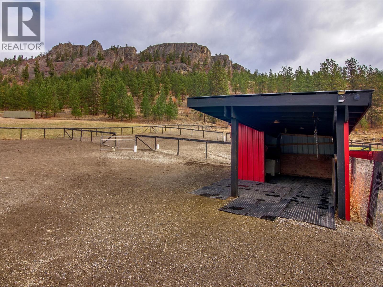 21815 Garnet Valley Road, Summerland