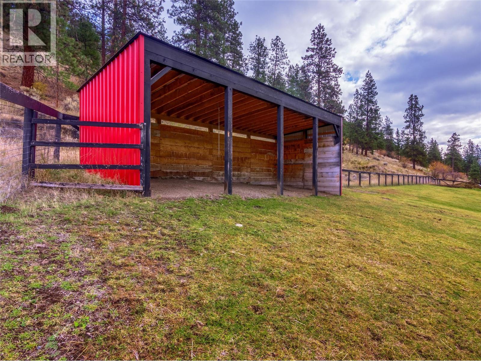 21815 Garnet Valley Road, Summerland