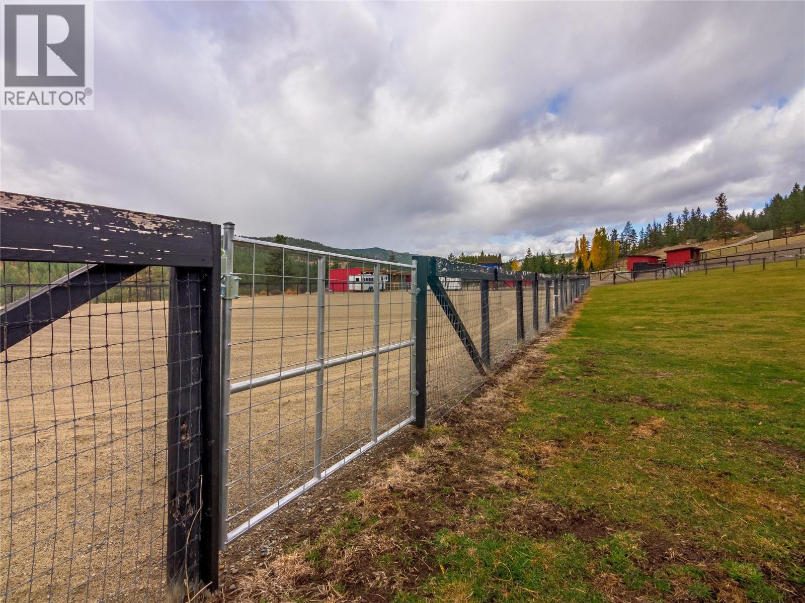 21815 Garnet Valley Road, Summerland