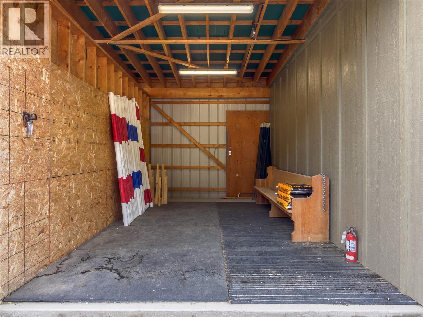 21815 Garnet Valley Road, Summerland