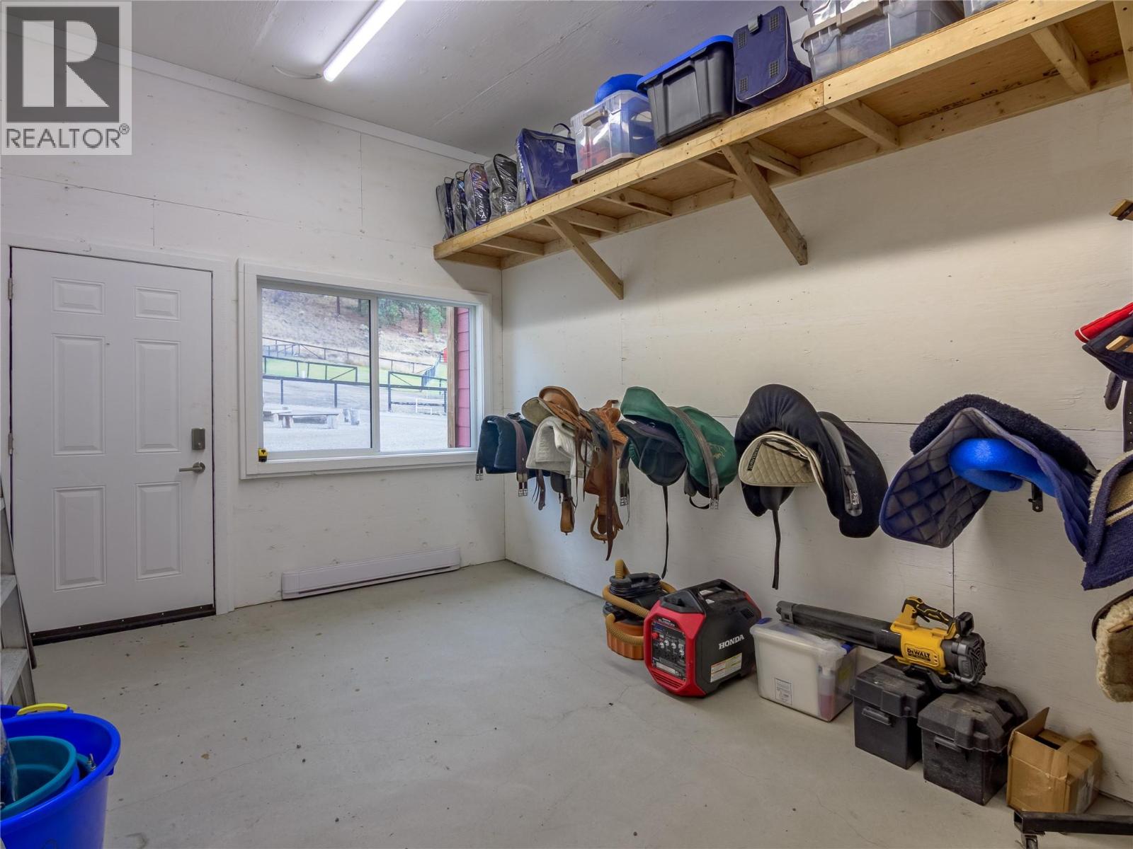 21815 Garnet Valley Road, Summerland