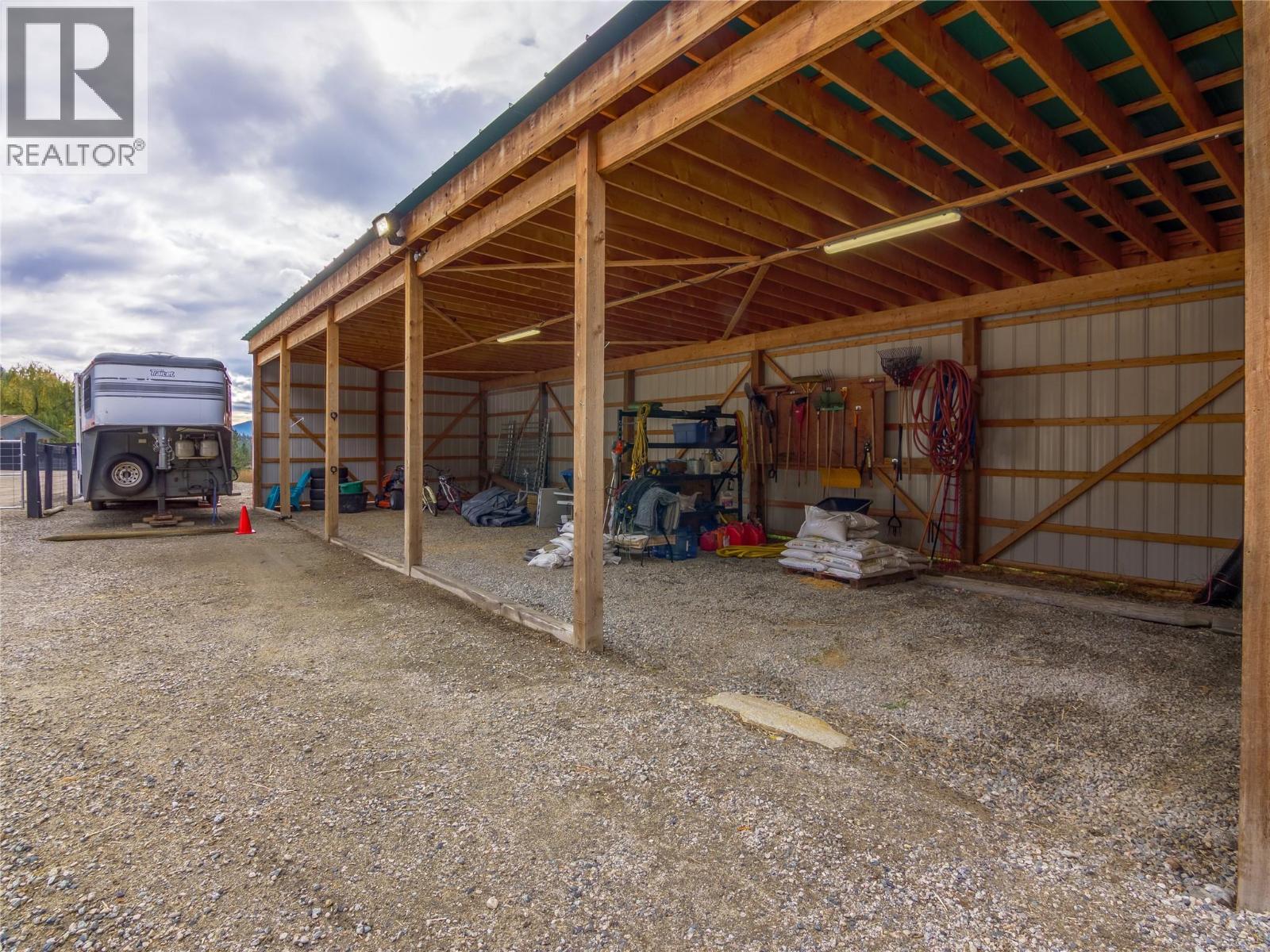 21815 Garnet Valley Road, Summerland