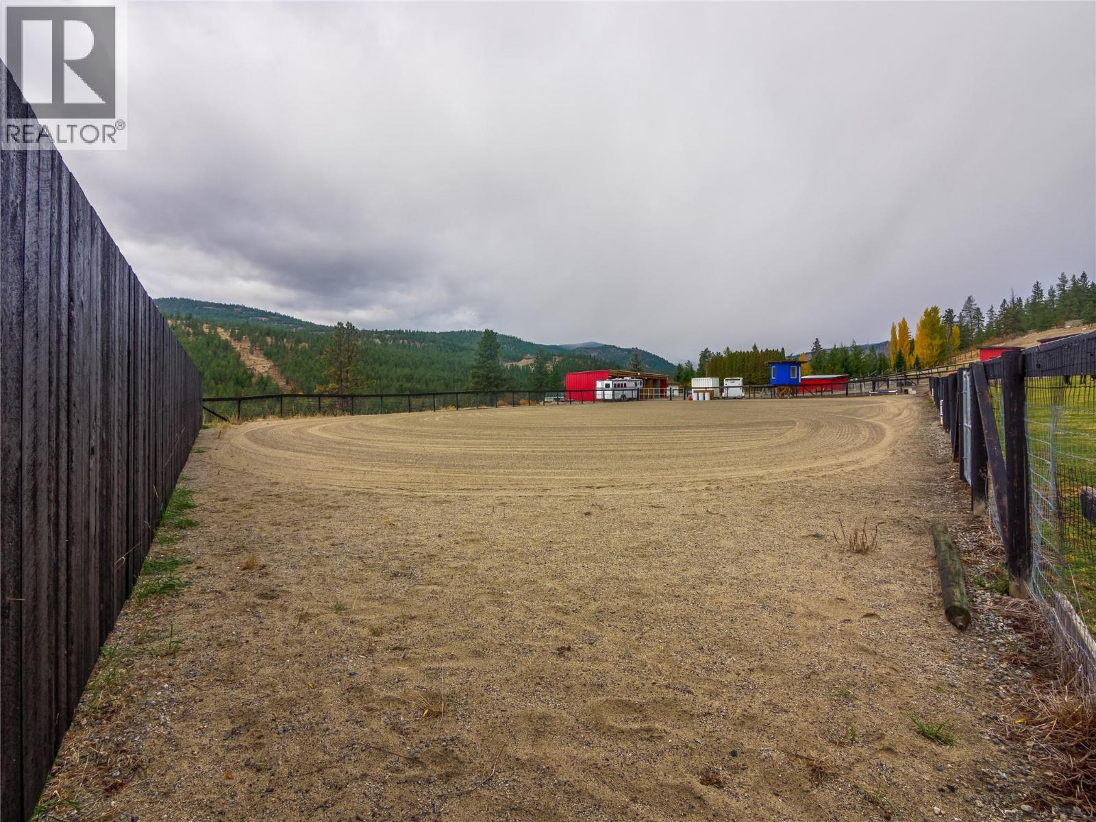 21815 Garnet Valley Road, Summerland