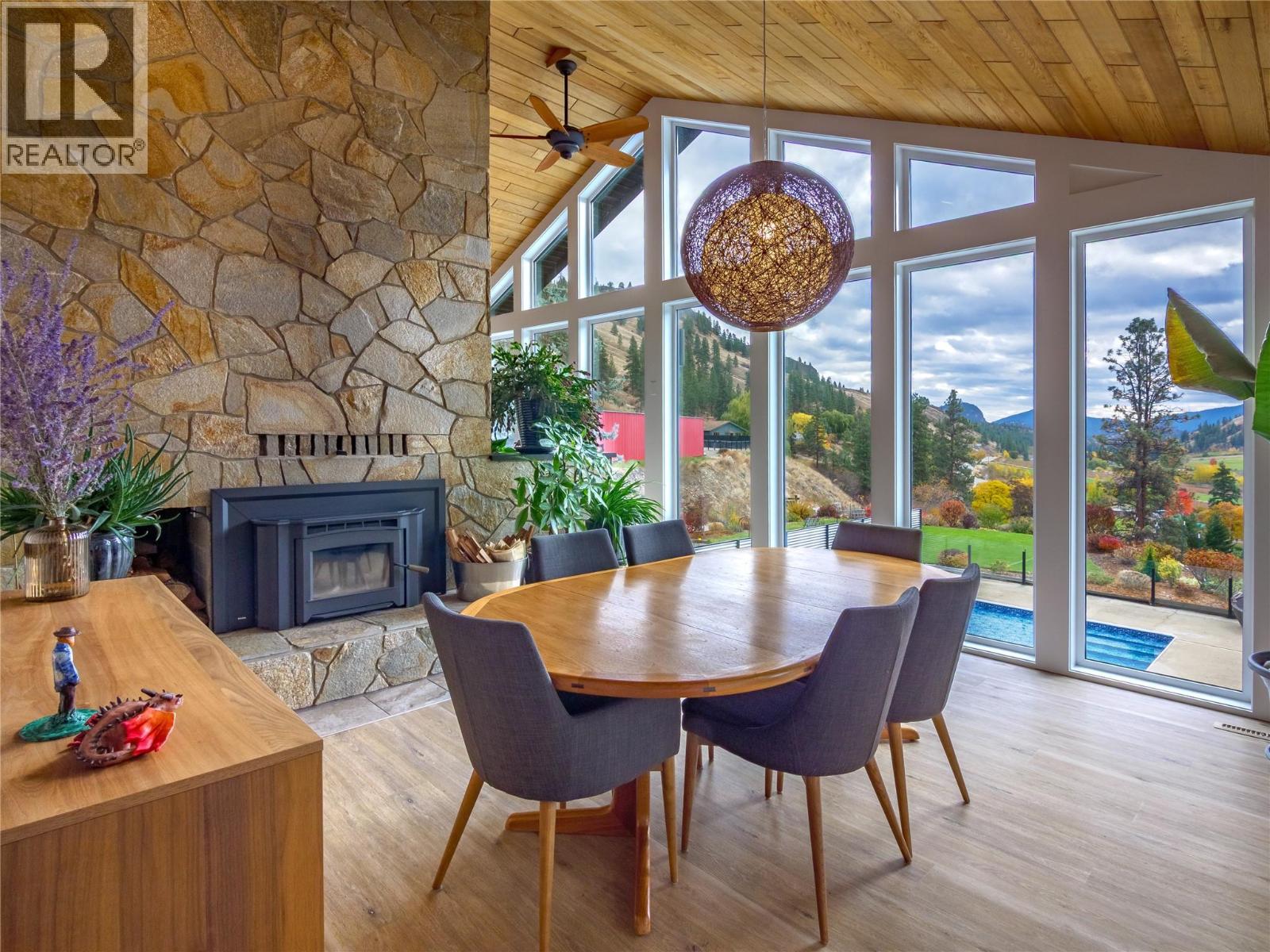 21815 Garnet Valley Road, Summerland
