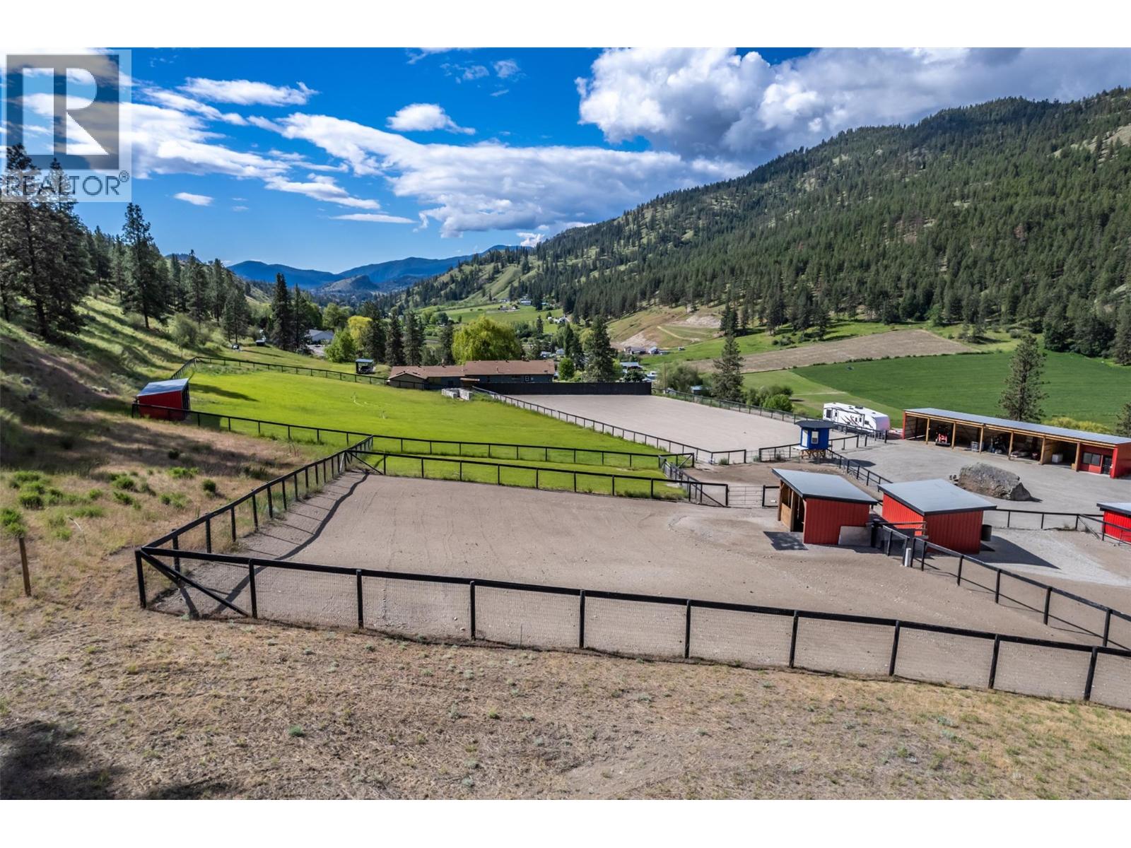 21815 Garnet Valley Road, Summerland