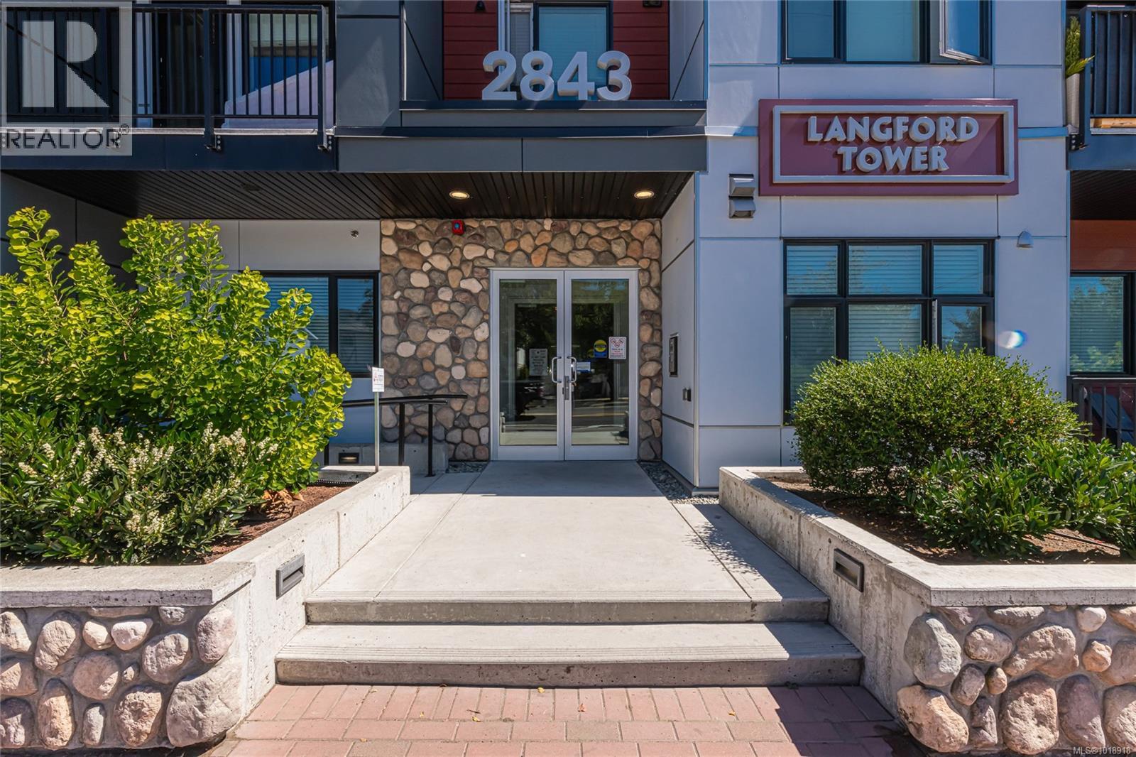 202 2843 Jacklin Road, Langford