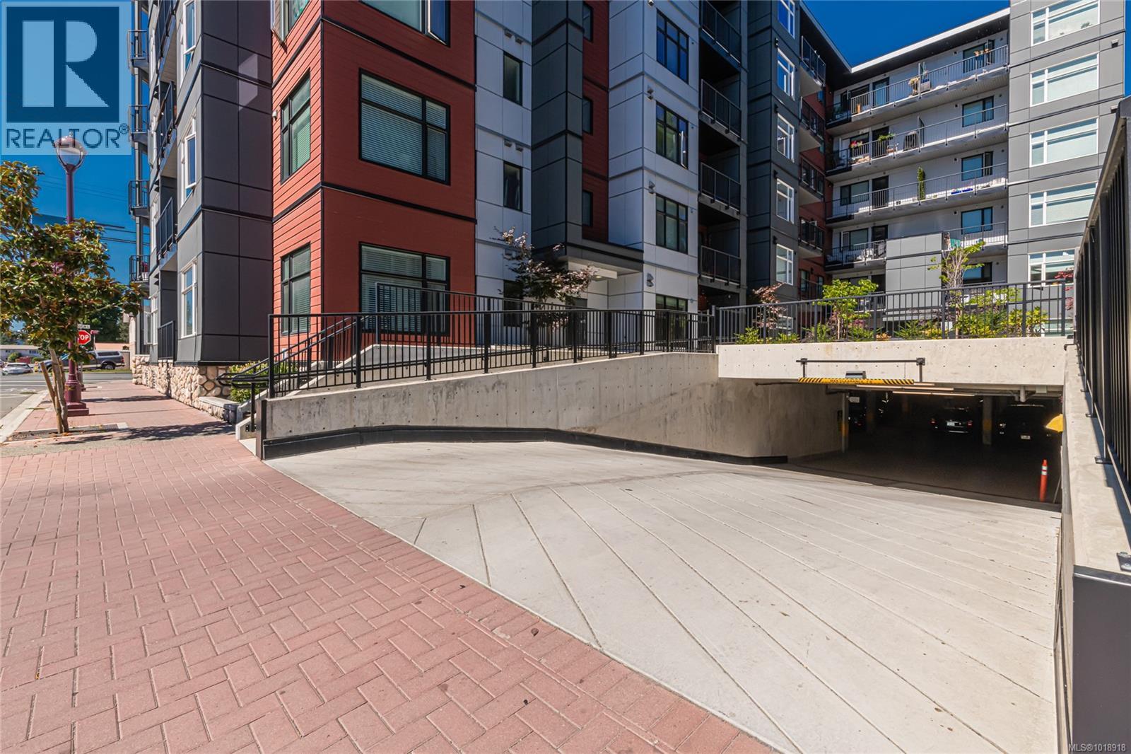 202 2843 Jacklin Road, Langford