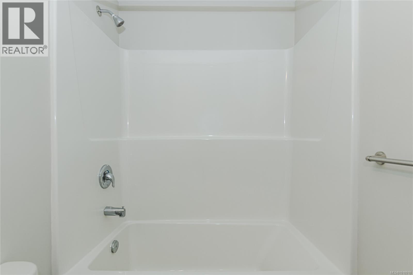 202 2843 Jacklin Road, Langford