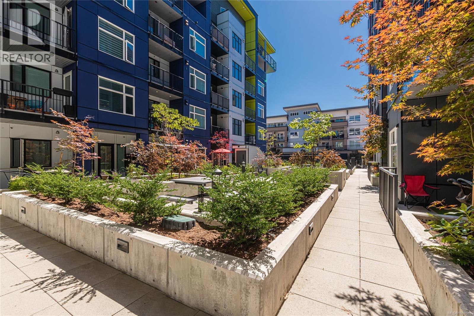 202 2843 Jacklin Road, Langford